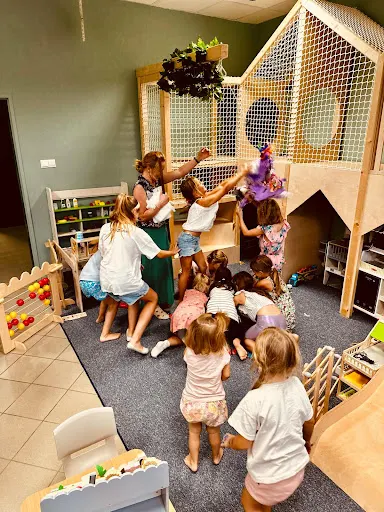 Sala zabaw "CHATA SKRZATA - kawa i zabawa"